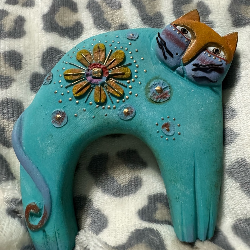 Laurel Burch Arched Turquoise Cat Figurine 5”H 5”W Circa 1999 MISSING WHISKER